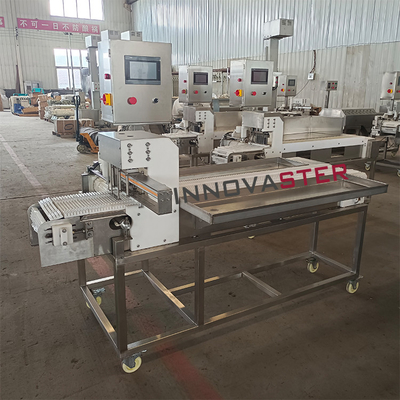 Máquina de esfregaçamento de carne para enrolar e processar 2000*730*1630mm Kebab Satay de frango