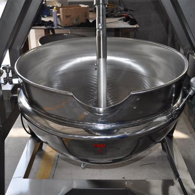 Caldeirão semi-automático com misturador 615 kg para processamento de vegetais e preparação de sopa